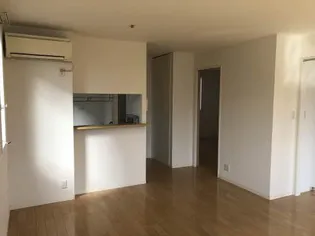 シャーメゾンBe’se(ベーゼ)【1階】の居間