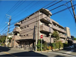 エルマーノヨコハマ【3階】の外観