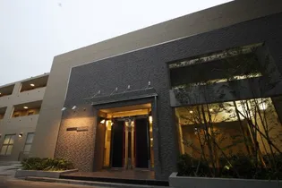 東京都新宿区西新宿4【マンション】の外観