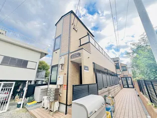 ルームズ中野A棟【2階】の外観