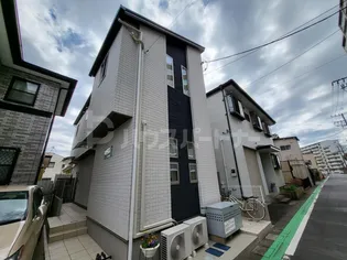 タマパレス【2階】の外観