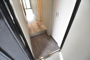 オープンブルーム八田【6階】の玄関