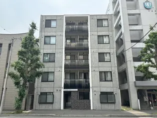 アズールVI【1階】の外観