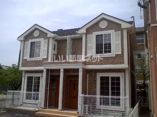 サンリット・ヴィラ・イーストD【1階】の外観