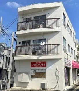 ニュー横井【3階】の外観