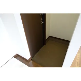 M2ビル【4階】の玄関