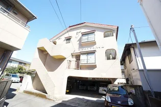 城西ロイヤルハイム【3階】の外観