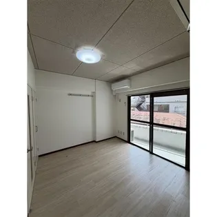 ラフィーネ新屋敷【3階】の外観