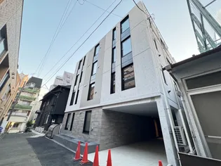 西新宿レジデンス【3階】の外観