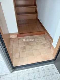 ピュアハート A棟の玄関
