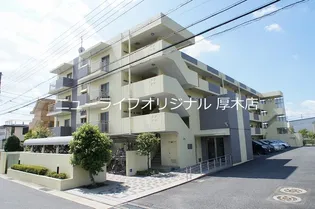 グランドゥール厚木【1階】の外観