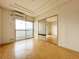 YOUハイツII【2階】の居間