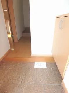 クレストール【1階】の玄関