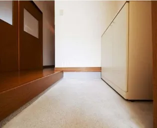 ラ・フォーレ大和【2階】の玄関