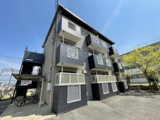 ミリオネーア【1階】の外観