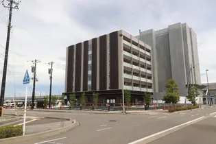 グランデ西金沢駅前の画像