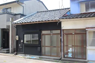 富山県高岡市大坪町3【一戸建】の外観