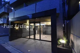 ルーブル市ヶ谷【2階】の外観