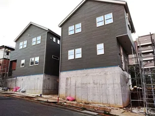 神奈川県横浜市青葉区新石川1【一戸建】の外観