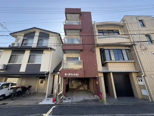 第一所マンション【2階】の外観
