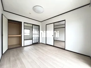 エステート羽津 C棟【2階】の内装