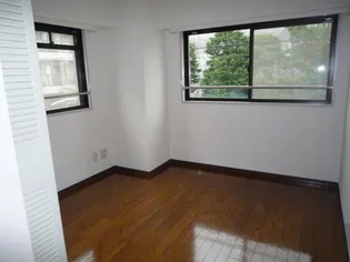 東京都世田谷区赤堤5【マンション】の外観