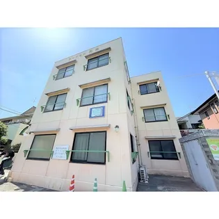 ラージヒル月出【1階】の外観