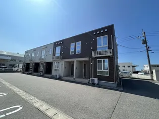 新潟県新発田市中曽根【アパート】の外観