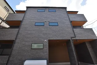 セレニティ法善寺【2階】の外観