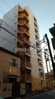 サザンクロス【2階】の外観