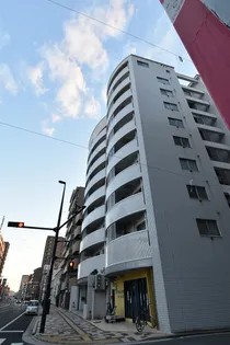 コーナービル【9階】の外観