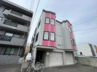 シューストリングス【2階】の外観