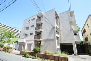 ヴィラナリー出口【1階】の外観