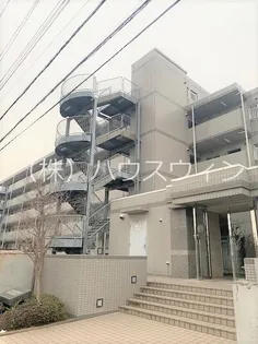 埼玉県越谷市平方南町【マンション】の外観
