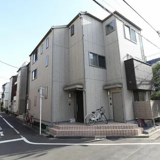 東京都文京区本駒込4【アパート】の外観