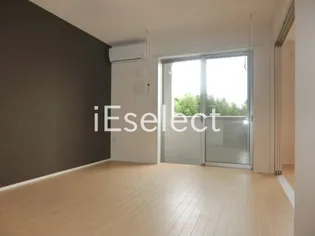 サン・ウィングB【1階】の居間