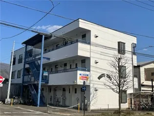 ホワイトタウン【3階】の外観