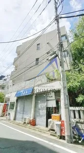 decent【1階】の外観