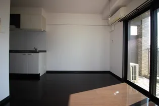 リライアンス井尻【2階】の内装