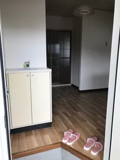 ニコニコハイツ【2階】の玄関