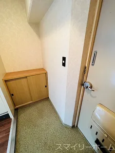 トーカンマンション山下第12【5階】の玄関