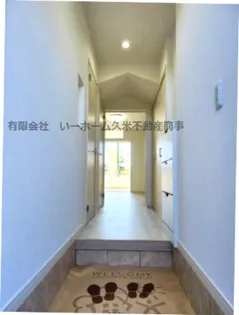 トロワジエム【1階】の玄関