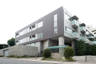 東京都千代田区富士見2【マンション】の外観