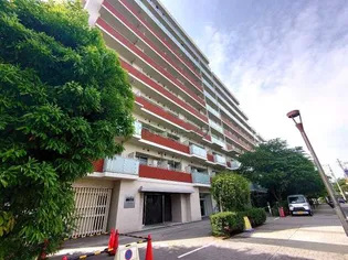 Brillia ist三軒茶屋アイビーテラス【1階】の外観