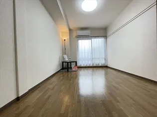 コスモファイブ【3階】の居間