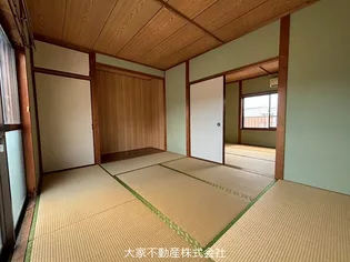 尾首アパートの内装