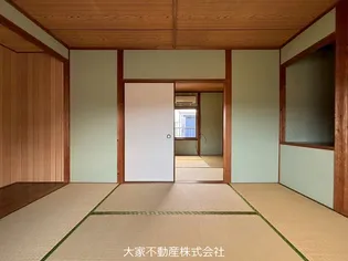 尾首アパートの内装