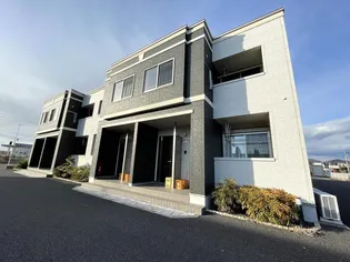 Quatre Bien【1階】の外観