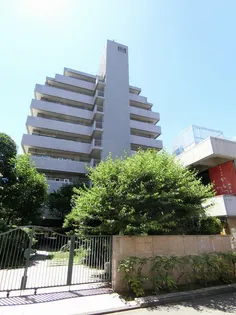 東京都新宿区信濃町【マンション】の外観