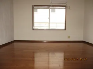 クレヨンハイツ【2階】の外観